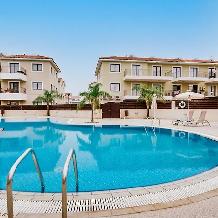 Poppy Apartment Paralimni